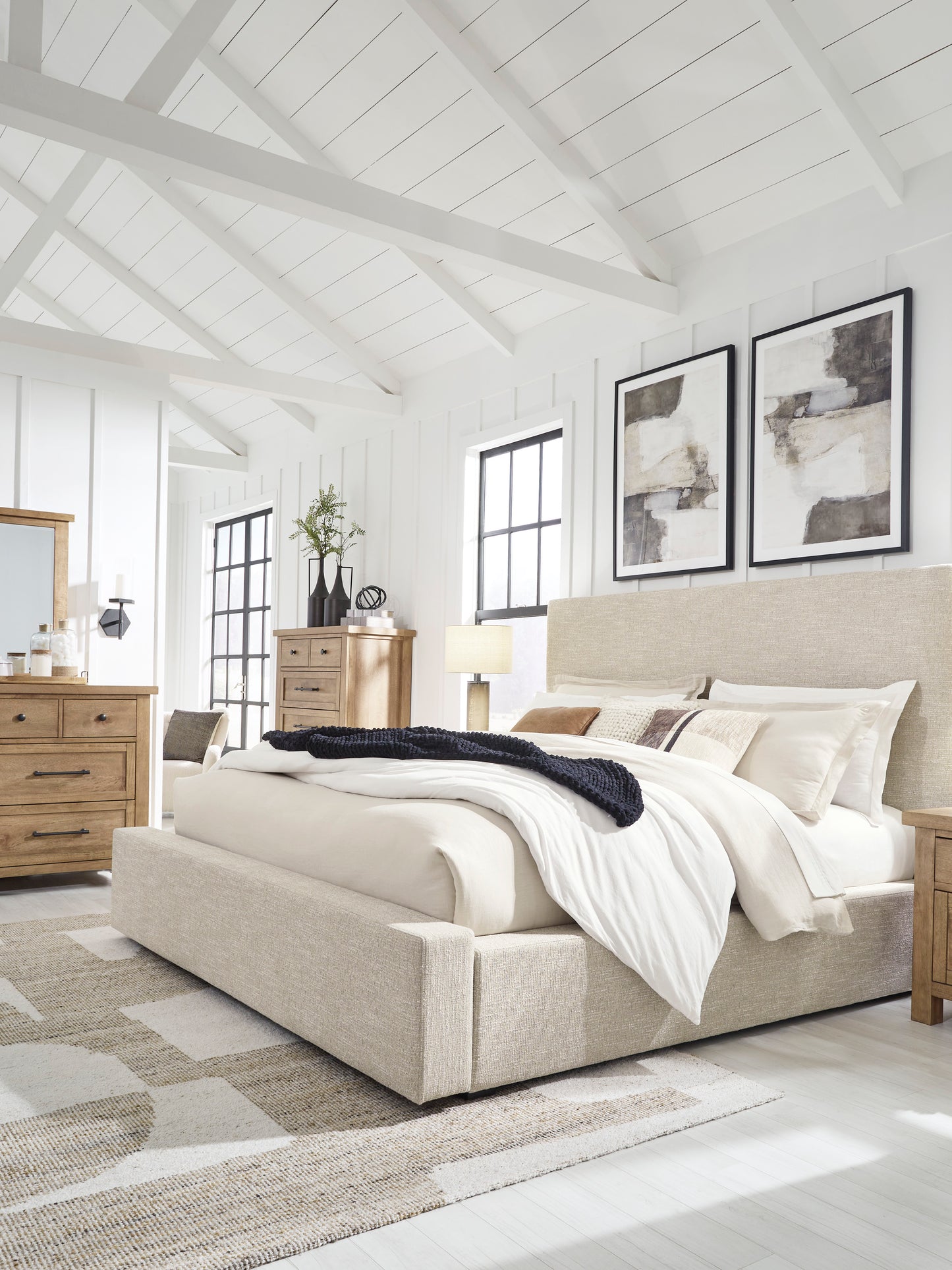 Kristiland Uph Storage Bed
