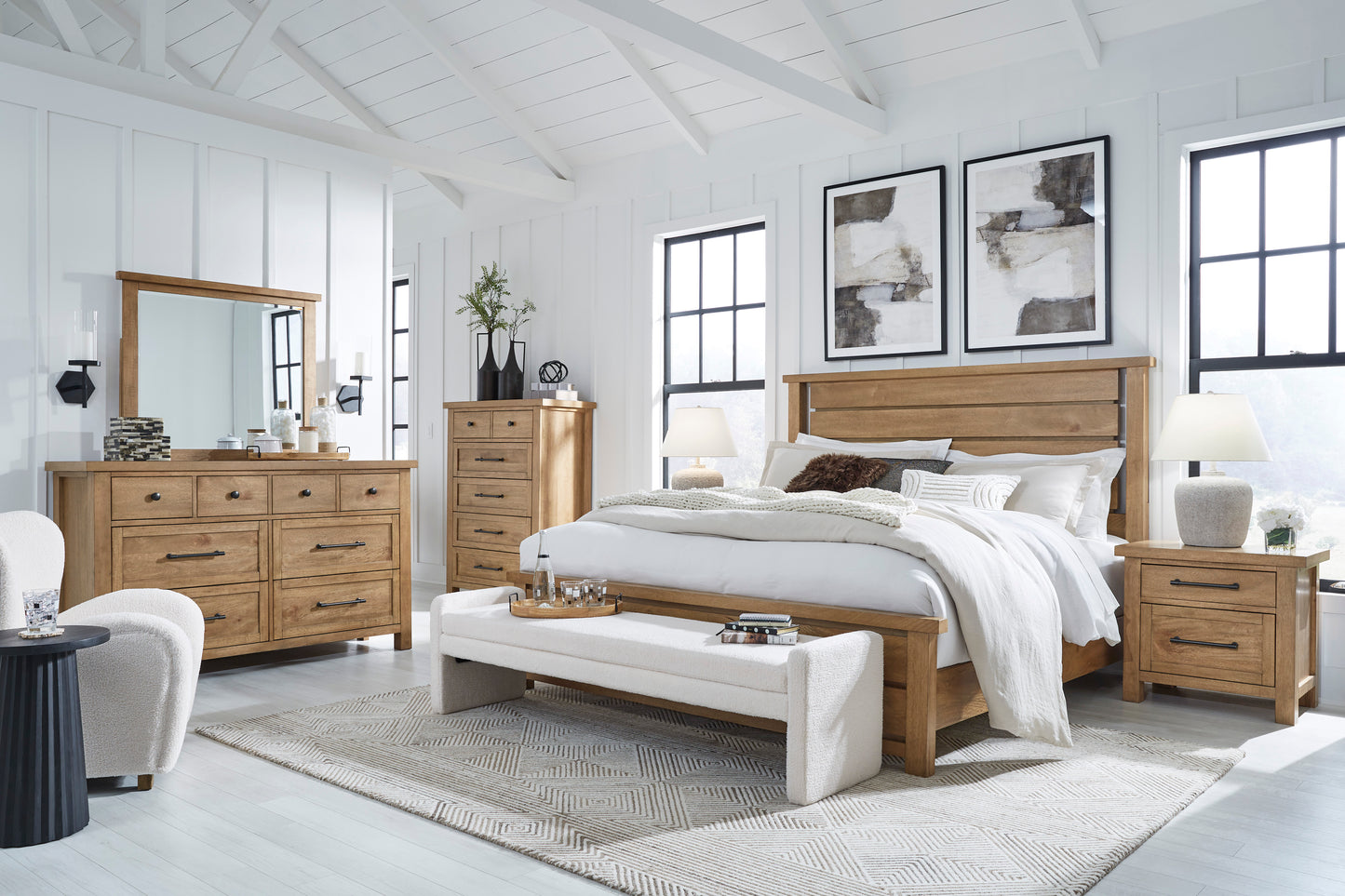 Kristiland King Panel Bed