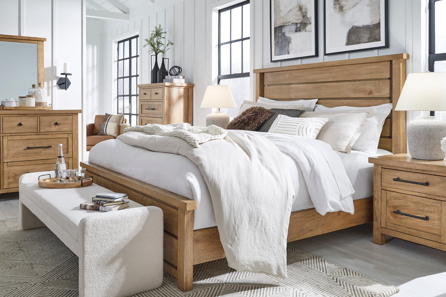 Kristiland King Panel Bed