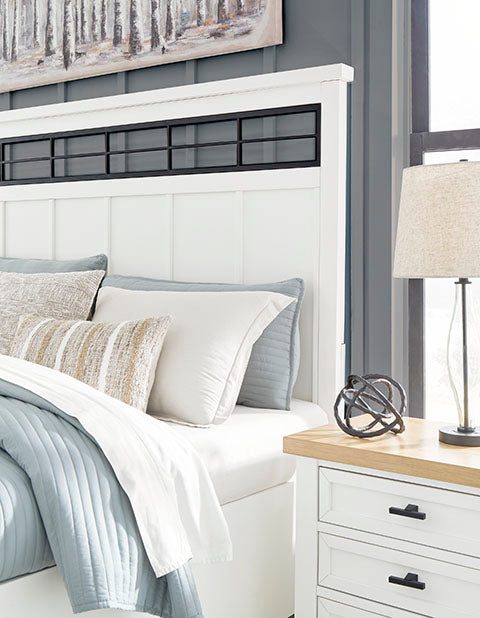 Ashbryn Bedroom set