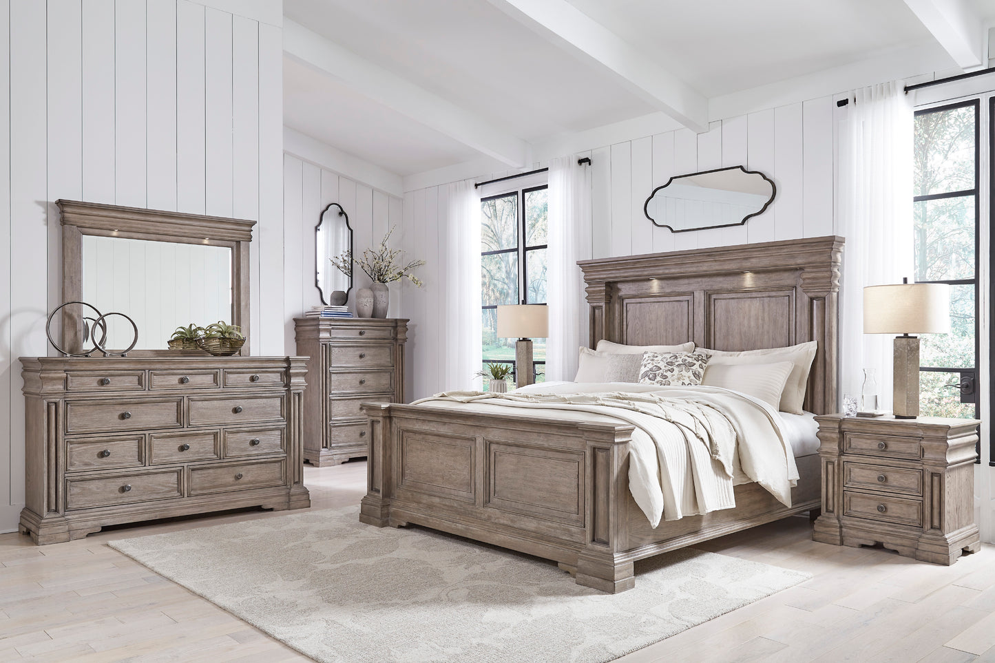 Blairhurst KING PANEL BED