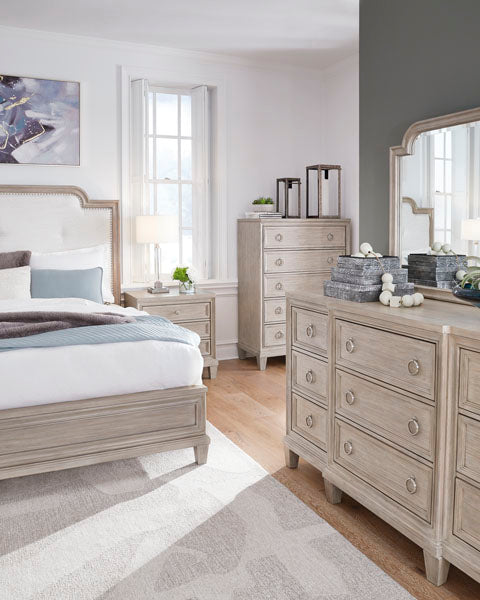 Jorlaina Dresser