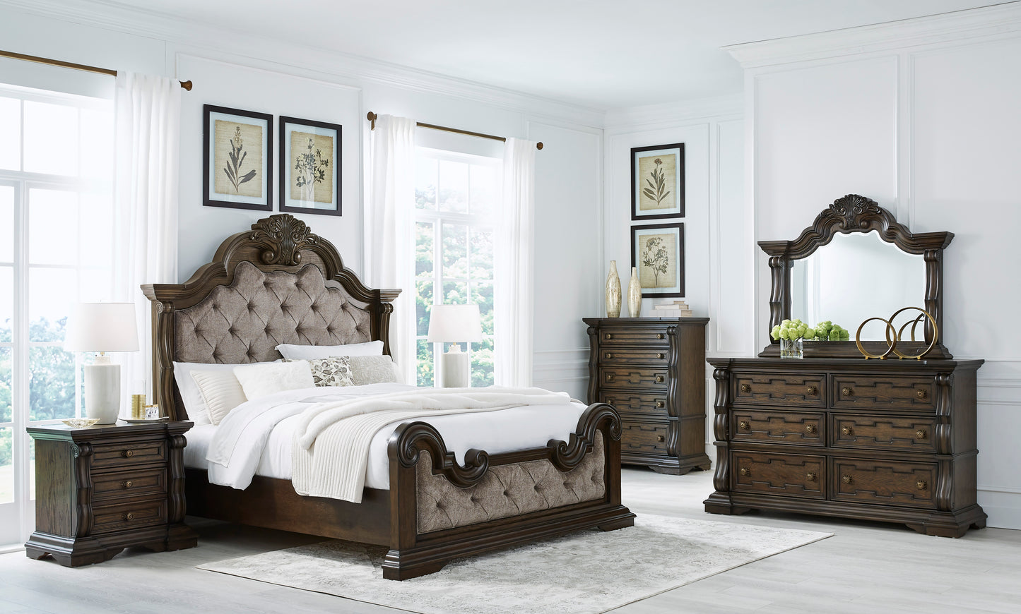 Maylee KING UPHOLSTERED BED