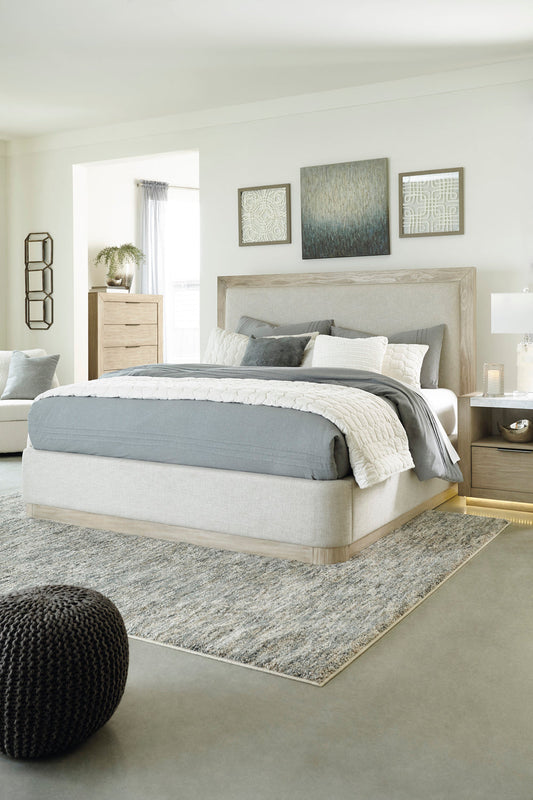 Hennington King Bed