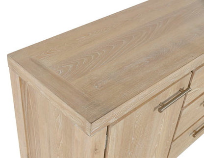 Yalinton Dining Room Server