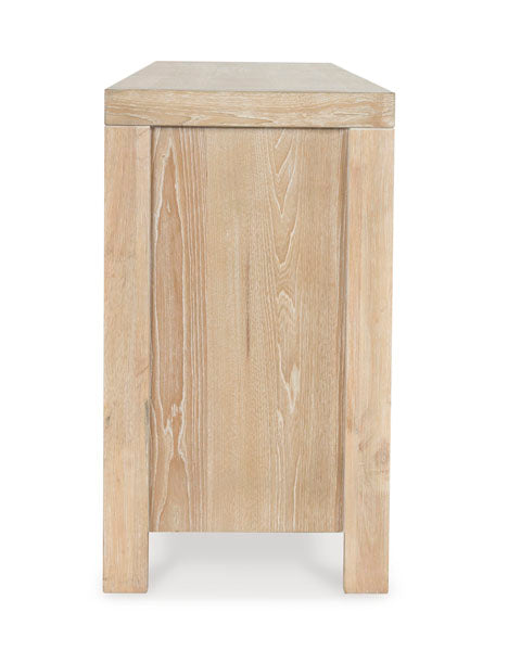 Yalinton Dining Room Server