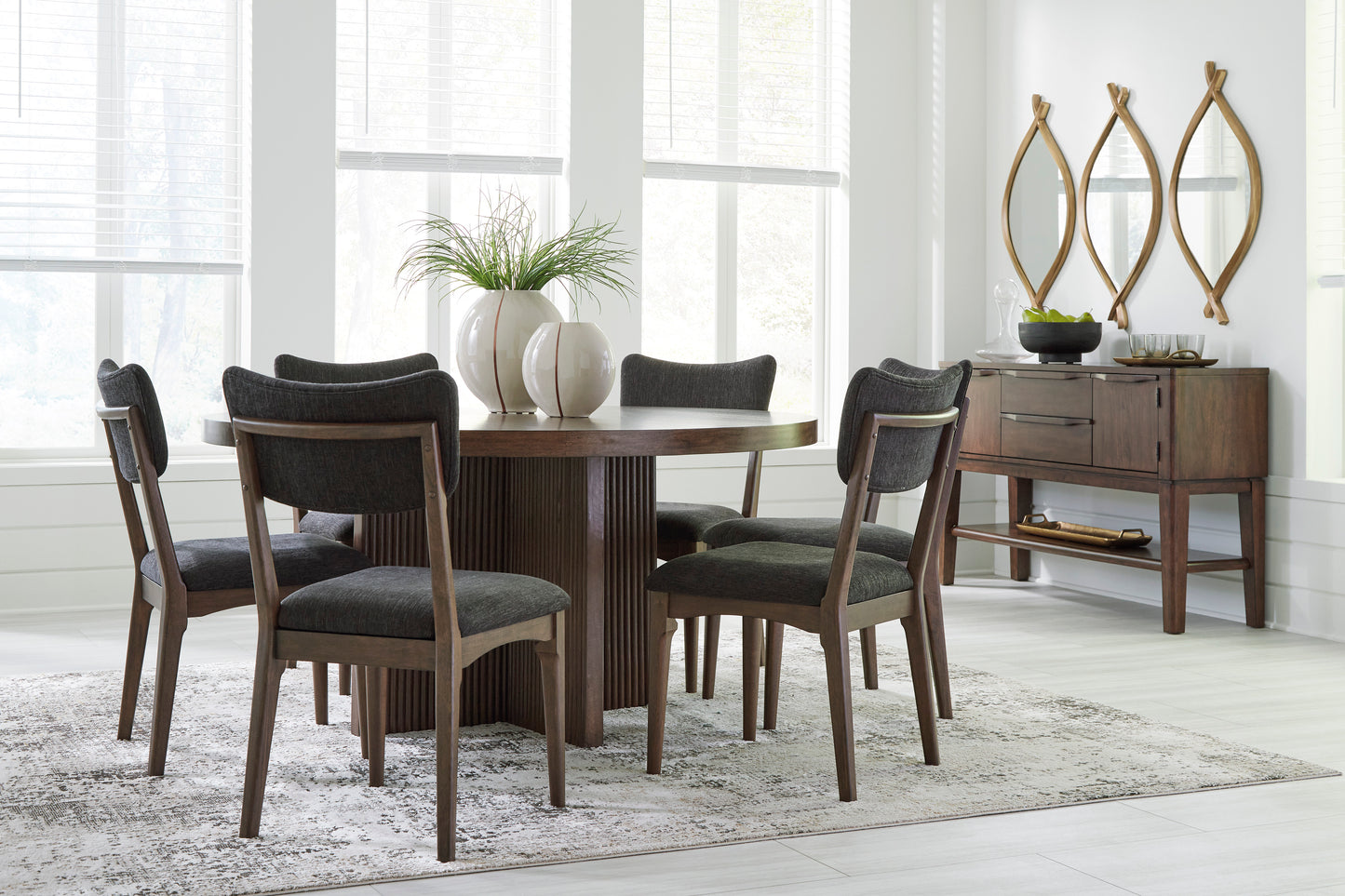 Krestone Dinig Room Server