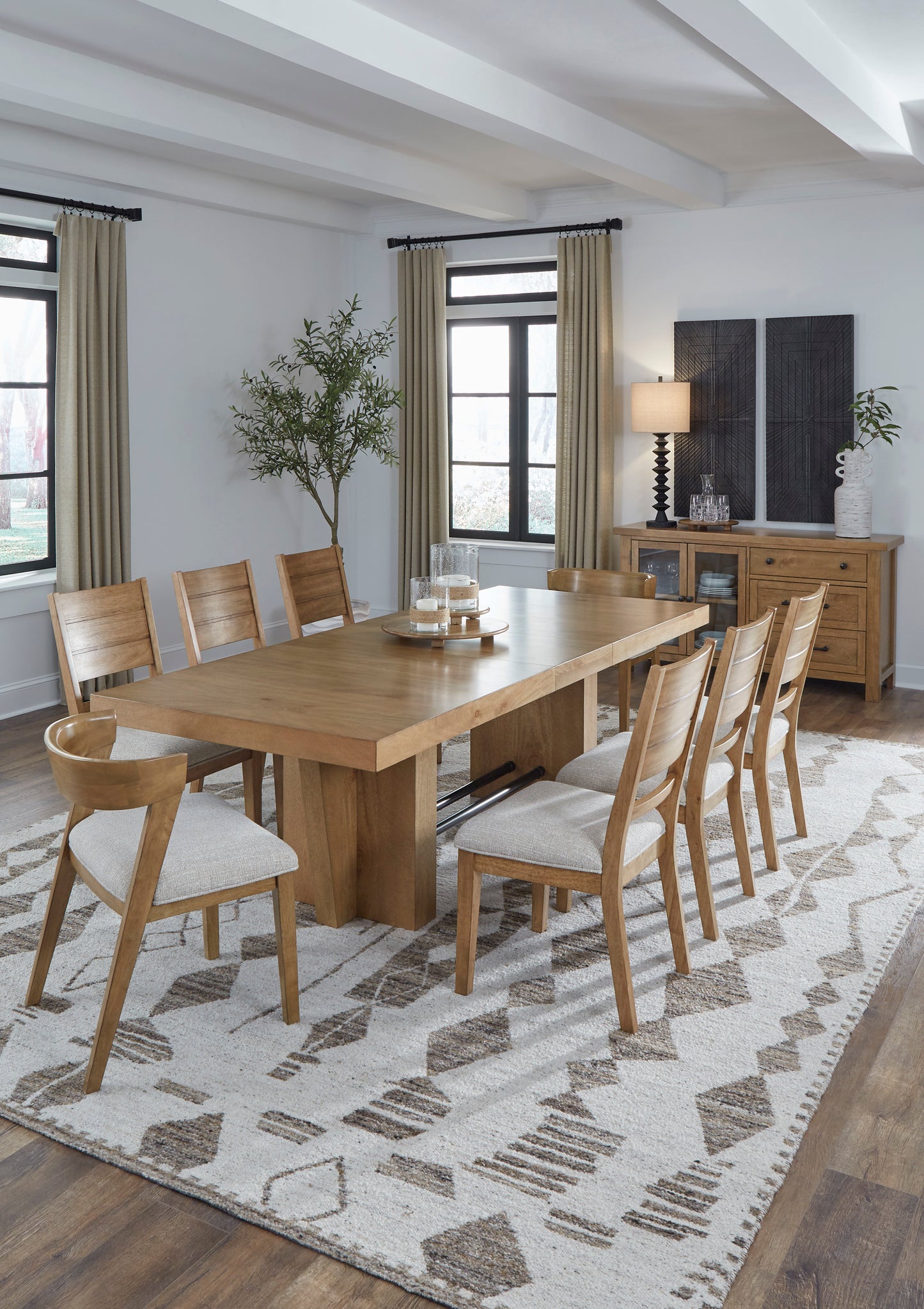 Kristiland Dinning table set (Table+ 8 chairs)