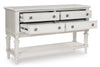 Montelaine Dining Server
