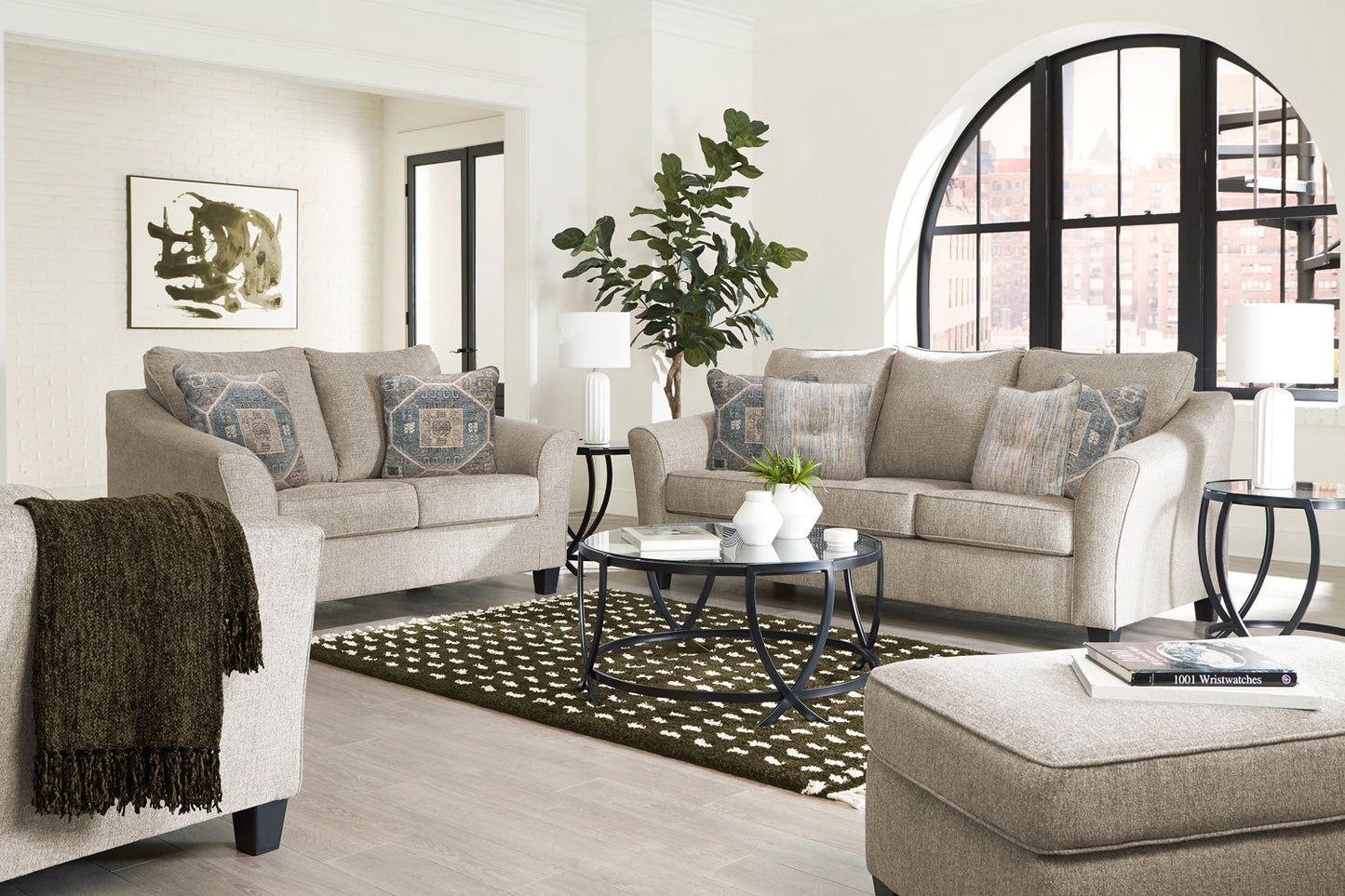 Mathonia Sofa