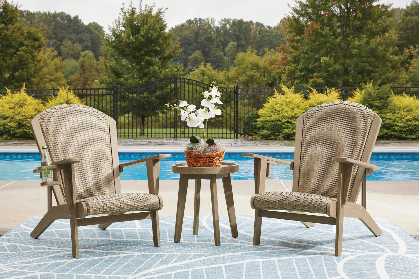 Bradstreet Bay Round End Table