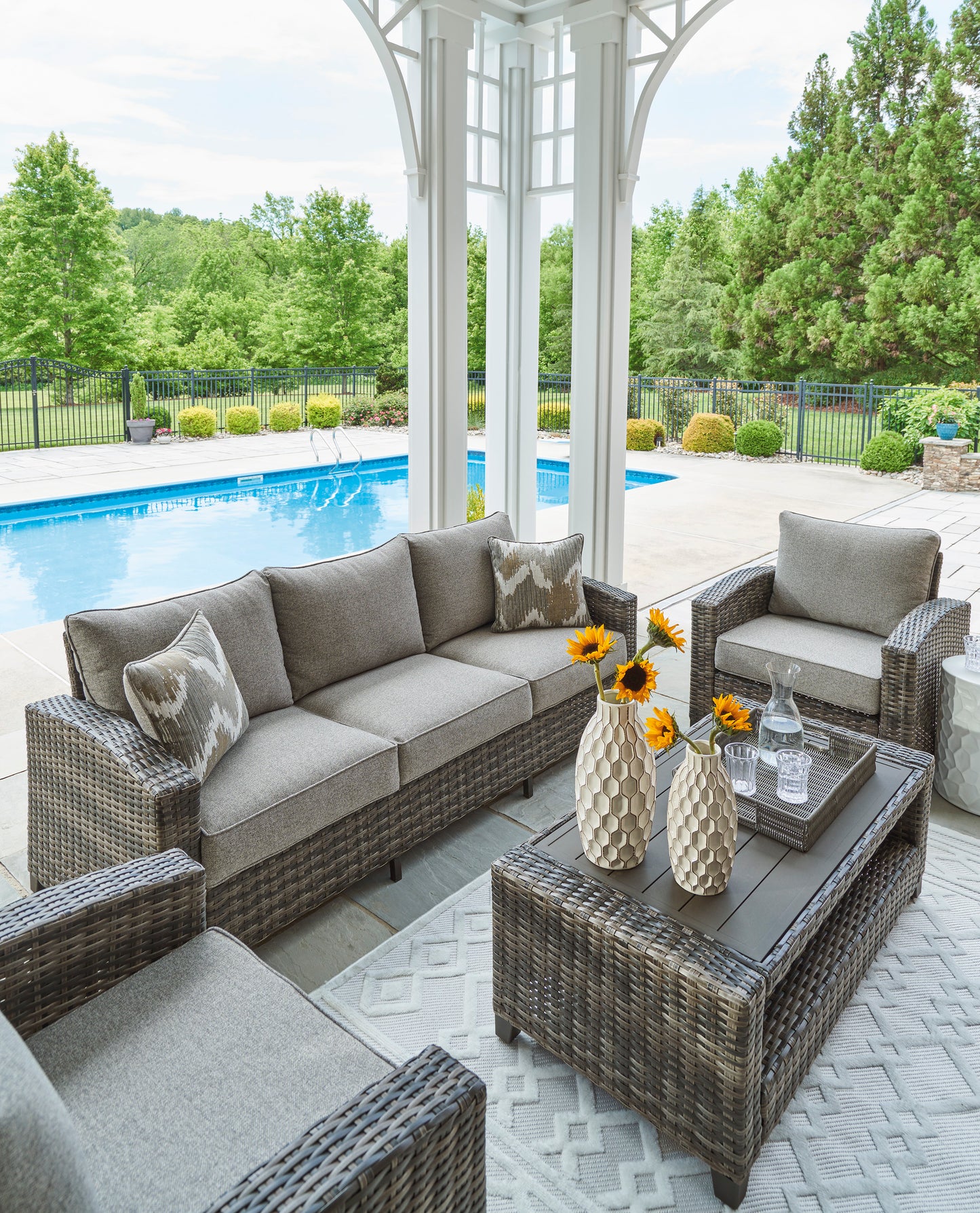 Oasis Court Sofa/Chairs/Table Set