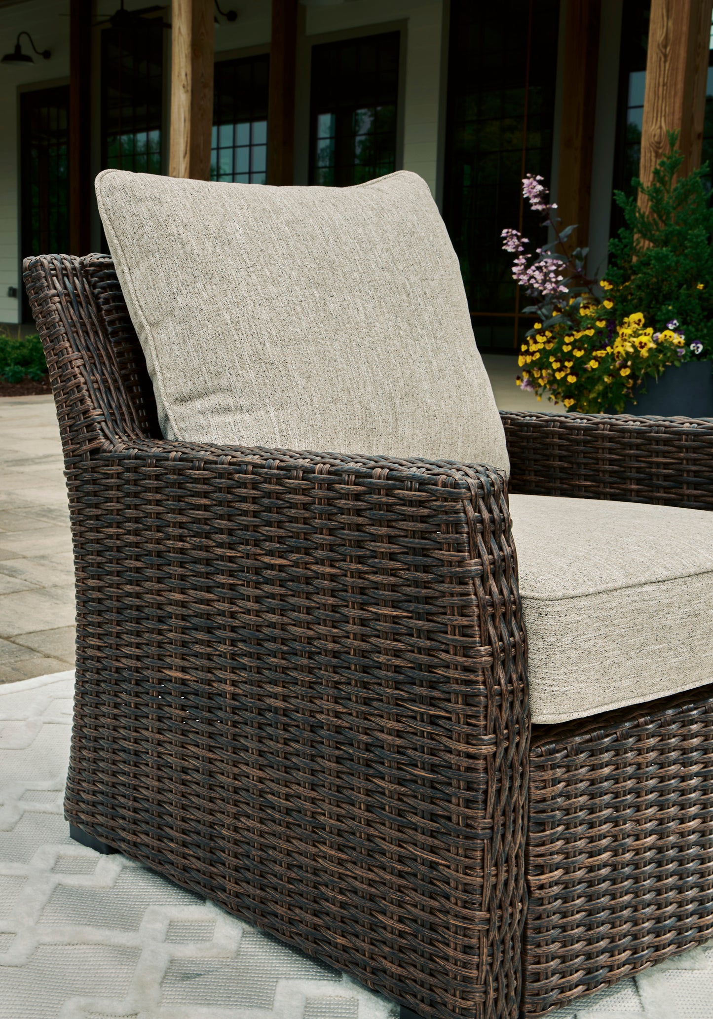 Brook Ranch Lounge Chair With Cushion
