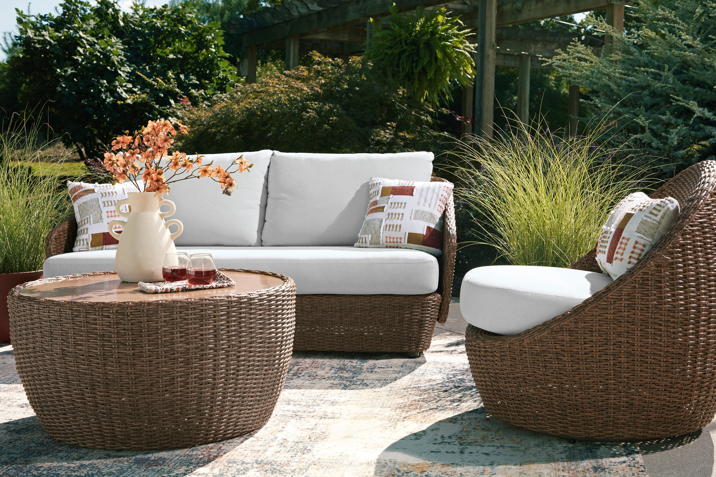 Revare Beach Outdoor Sofa Set With Cocktail Table