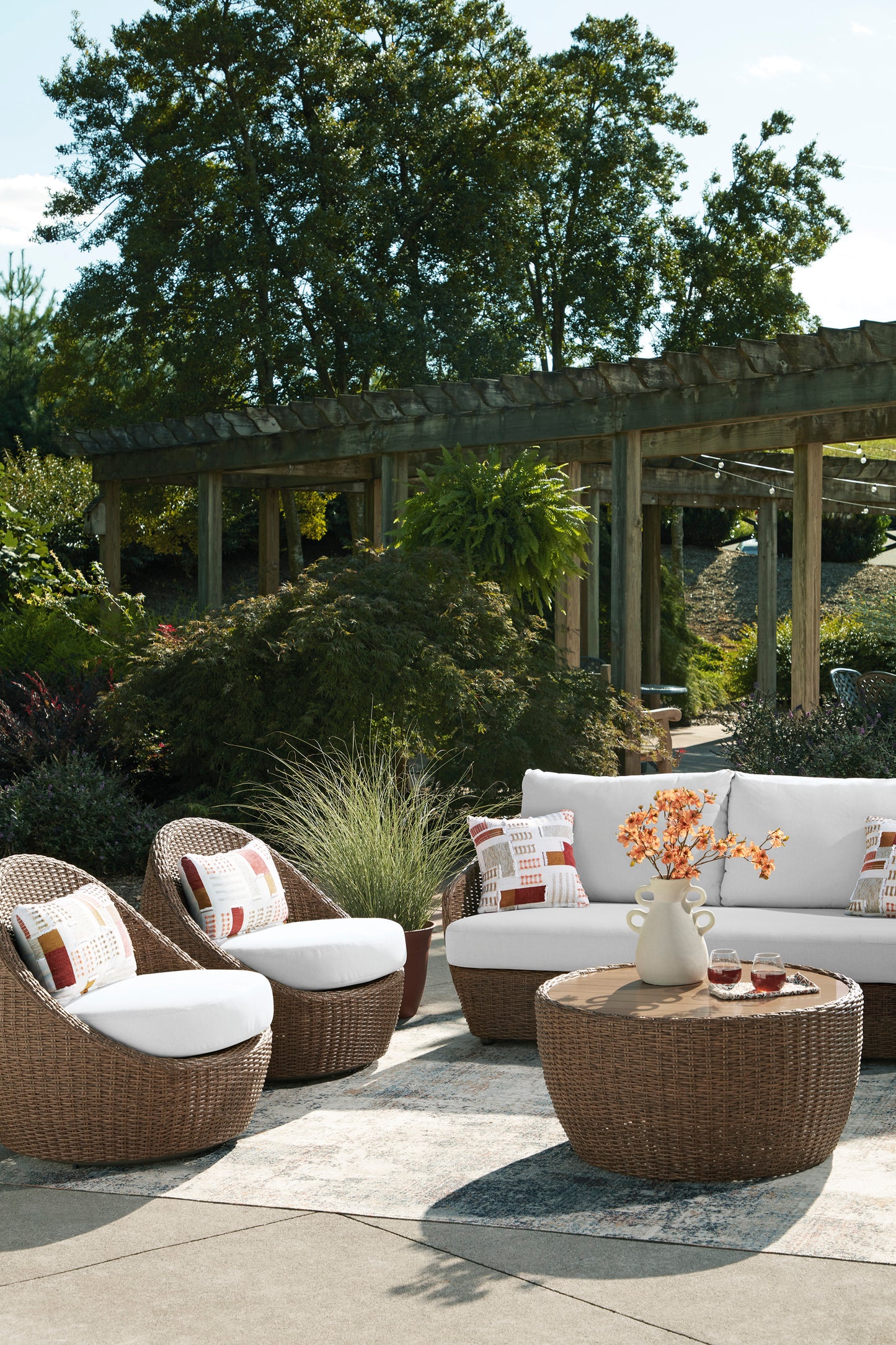 Revare Beach Outdoor Sofa Set With Cocktail Table