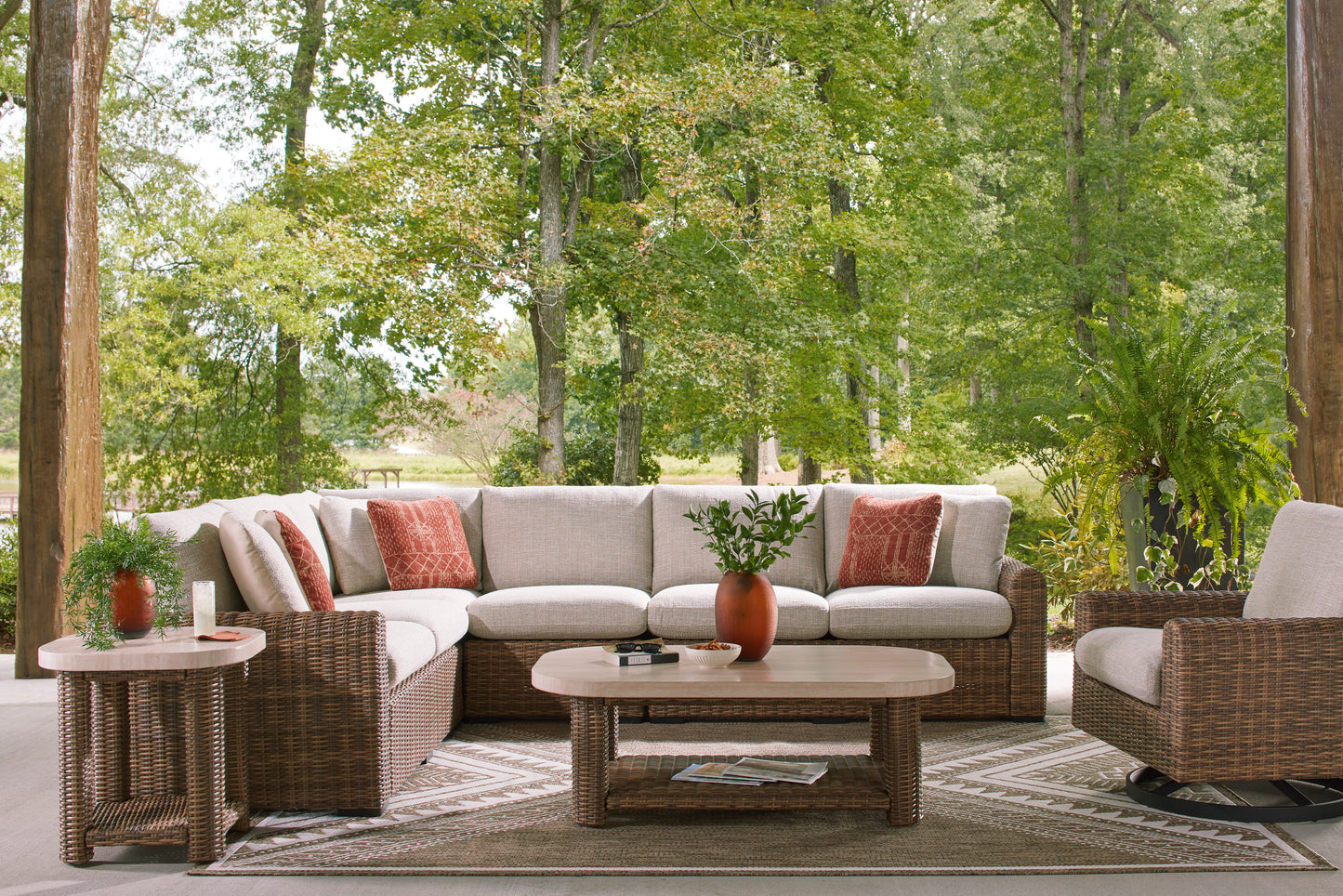 Angel Island Swivel Lounge With Cushion