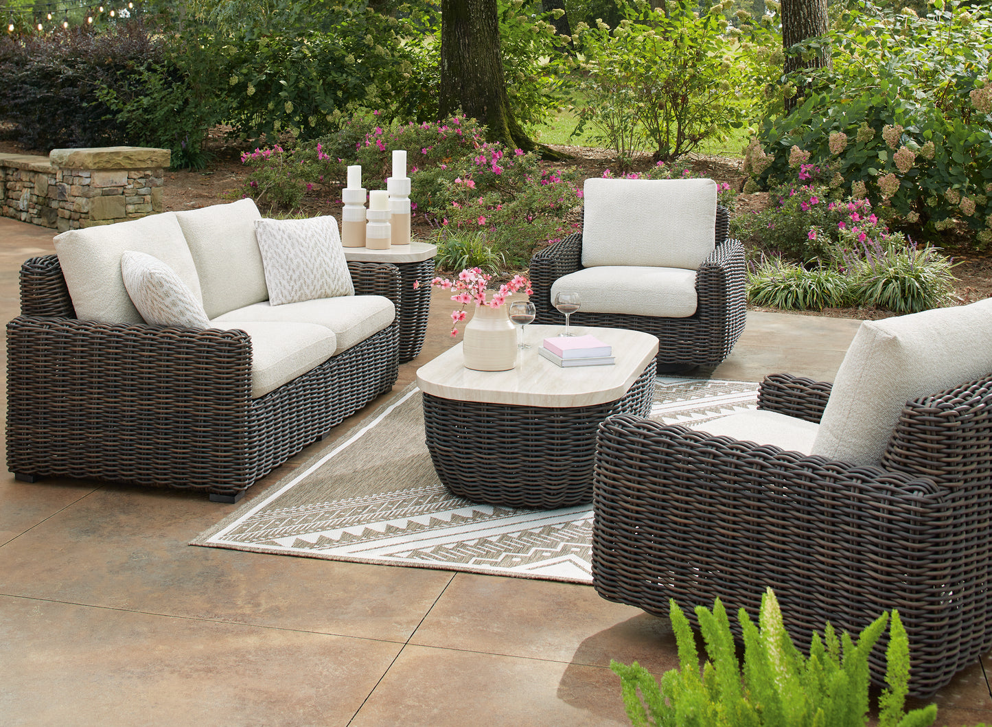 Kimora Swivel Glider Lounge With Cushion