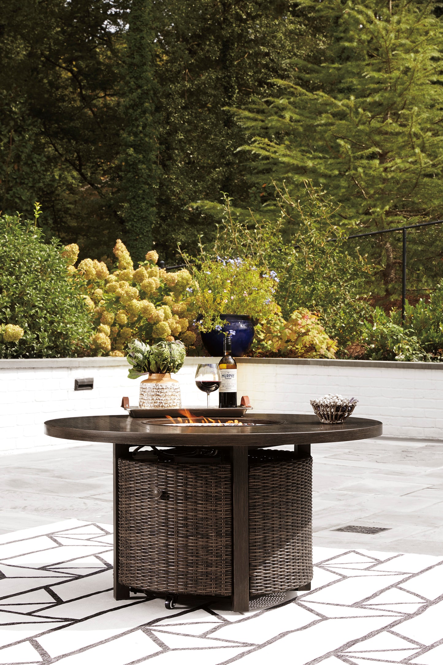 Paradise Trail Round Fire Pit Table