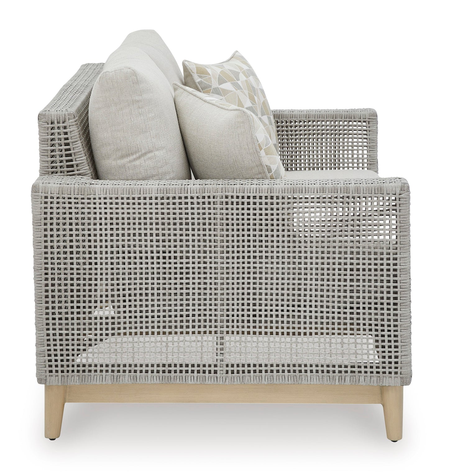 Seton Creek Loveseat With Cushion