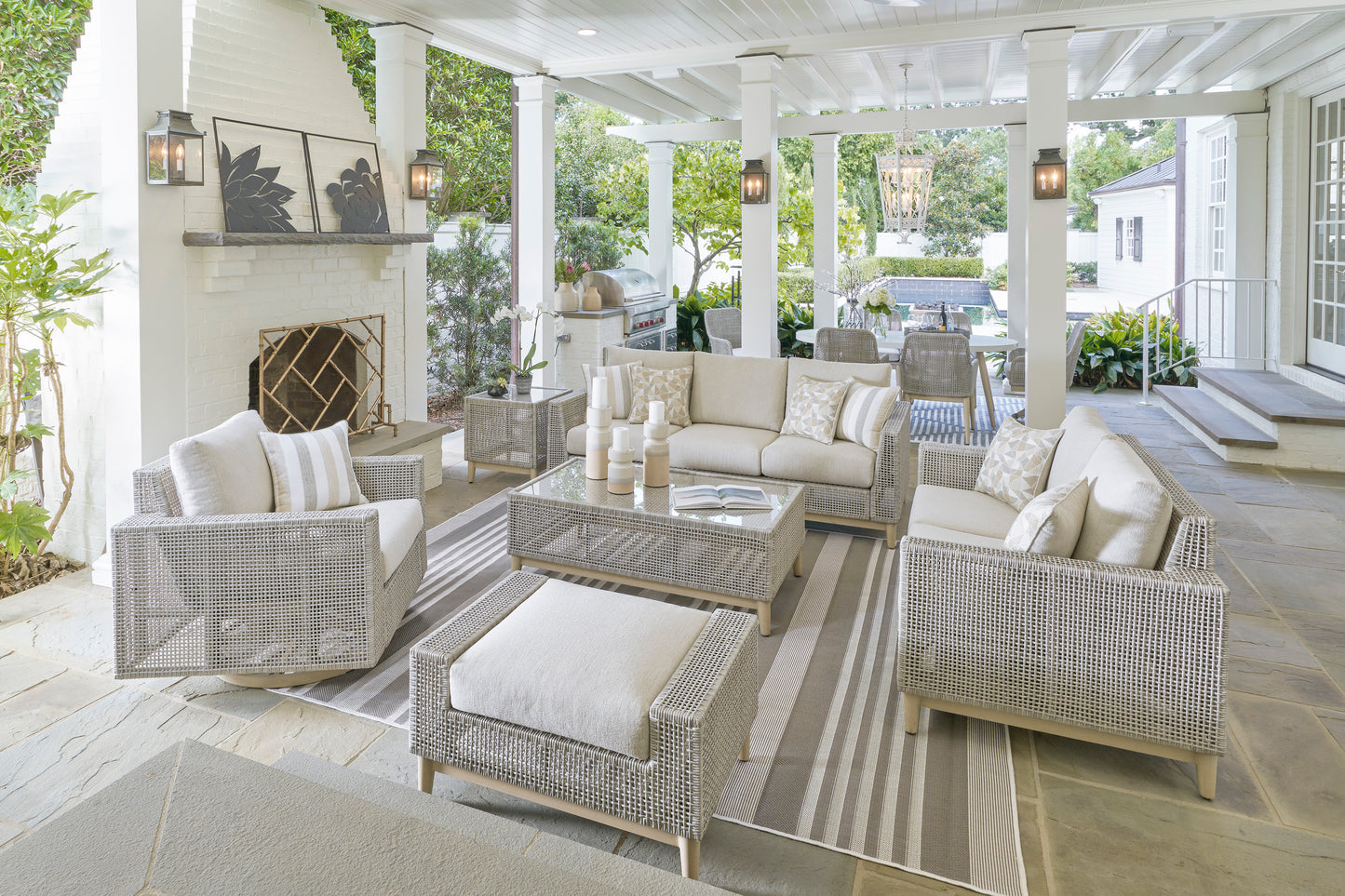 Seton Creek Sofa With Cushion