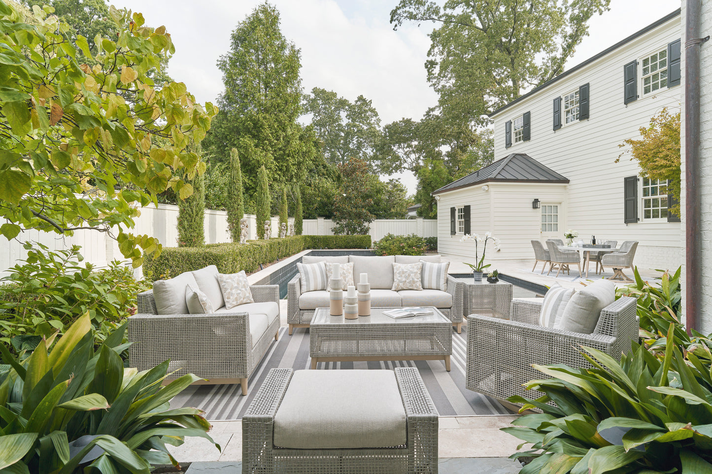 Seton Creek Ottoman With Cushion