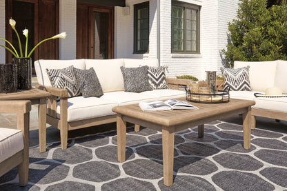 Gerianne Rectangular Cocktail Table