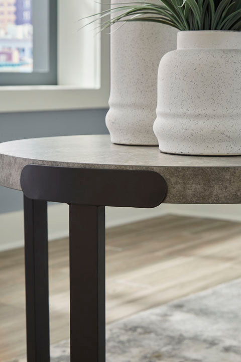 Darthurst Occasional Table Set