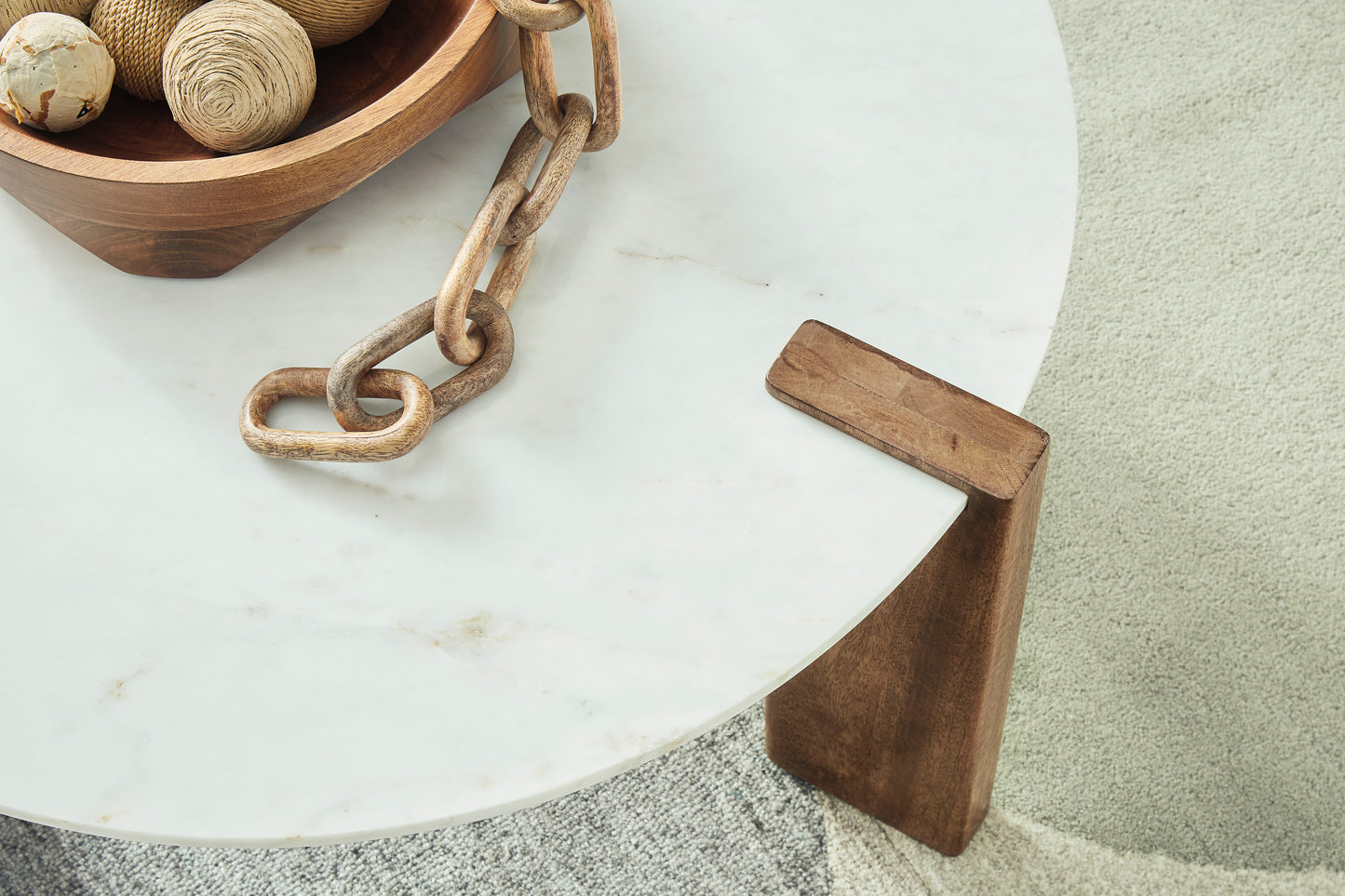 Isanti Coffee Table Set