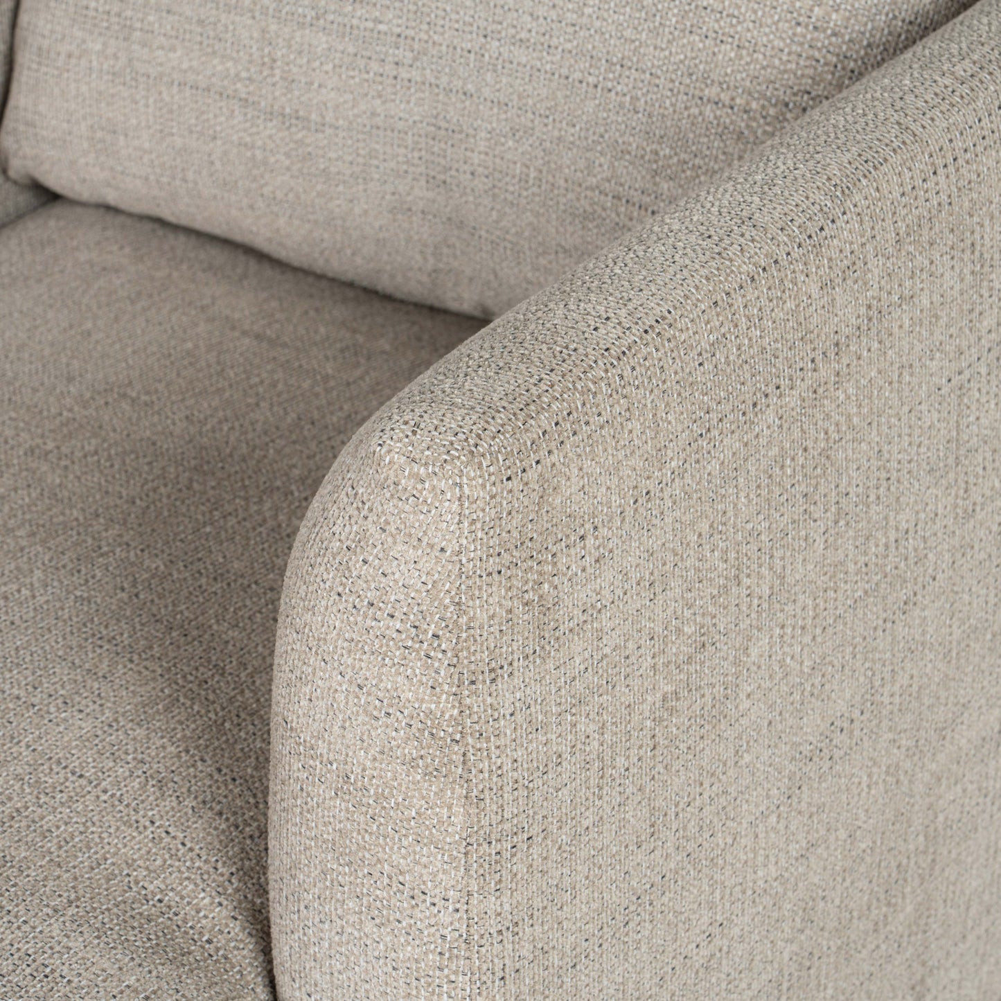 Milano Classic Loveseat
